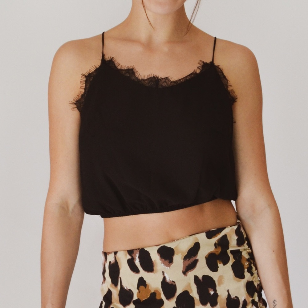 v-neck Lace trim Cami in Black